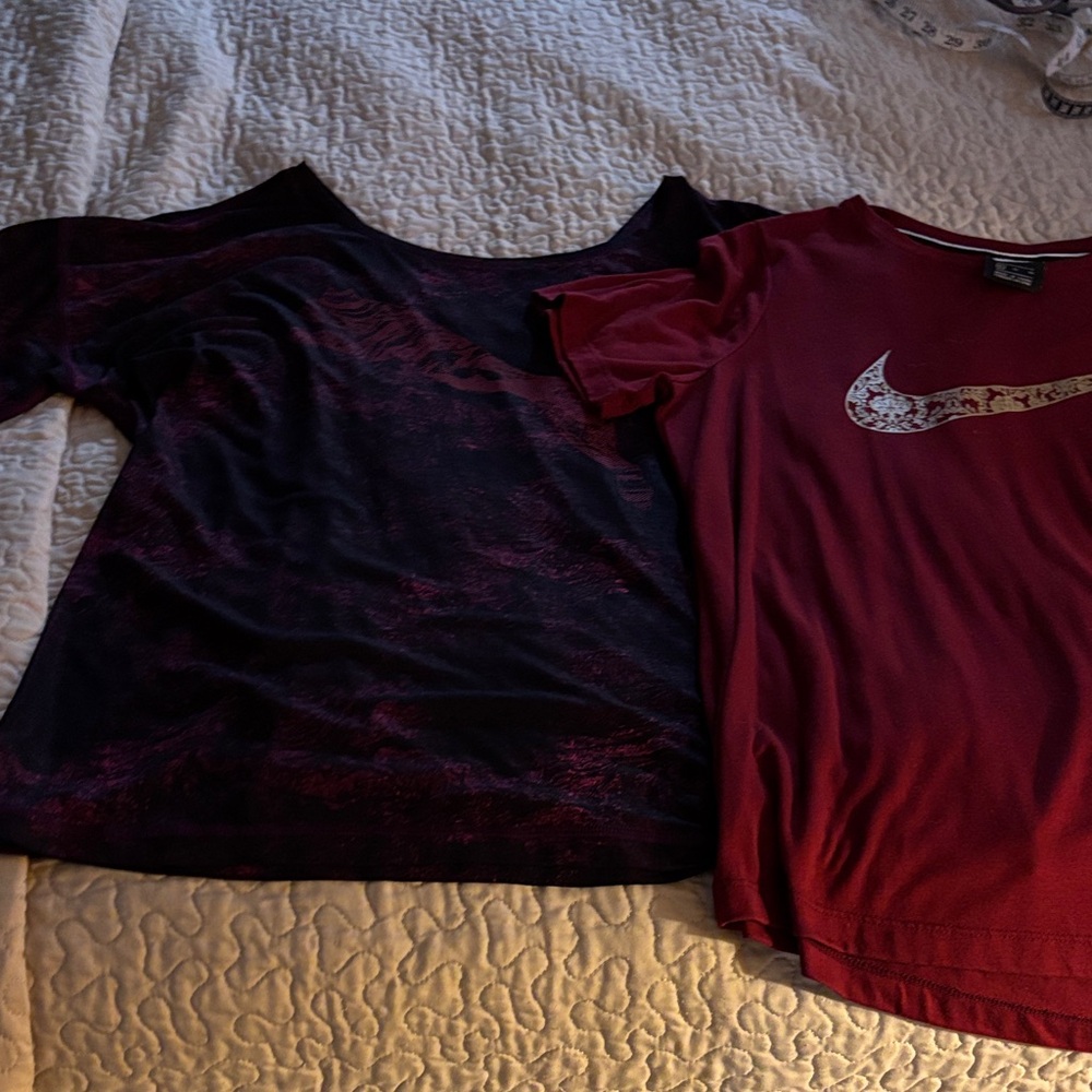 Nike women’s wine t-shirts